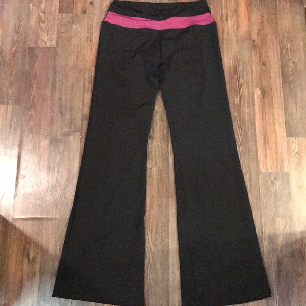 Stretchy gym pants